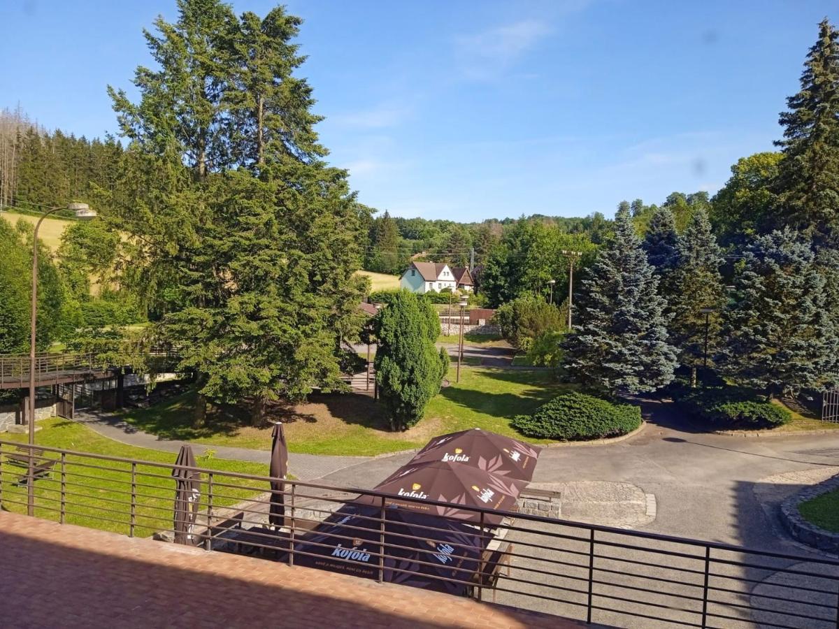 Hotel Forestyma Hodonin Bagian luar foto